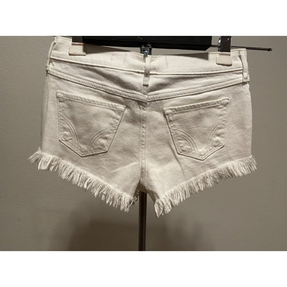 Hollister Low-Rise Short Short Women/ Junior Size 1 (28X2” measured)  Shorts - Picture 7 of 10